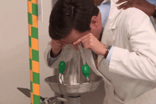 Eyewash%20Gif%202.gif?width=720&name=Eye